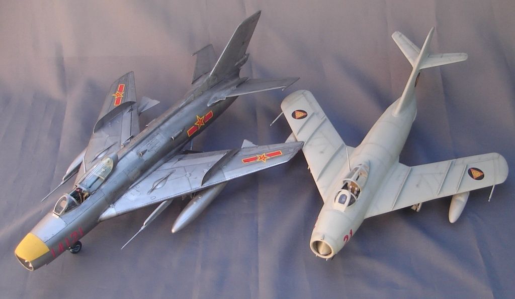 Mikoyan MiG-19S Farmer C Trumpeter 02207